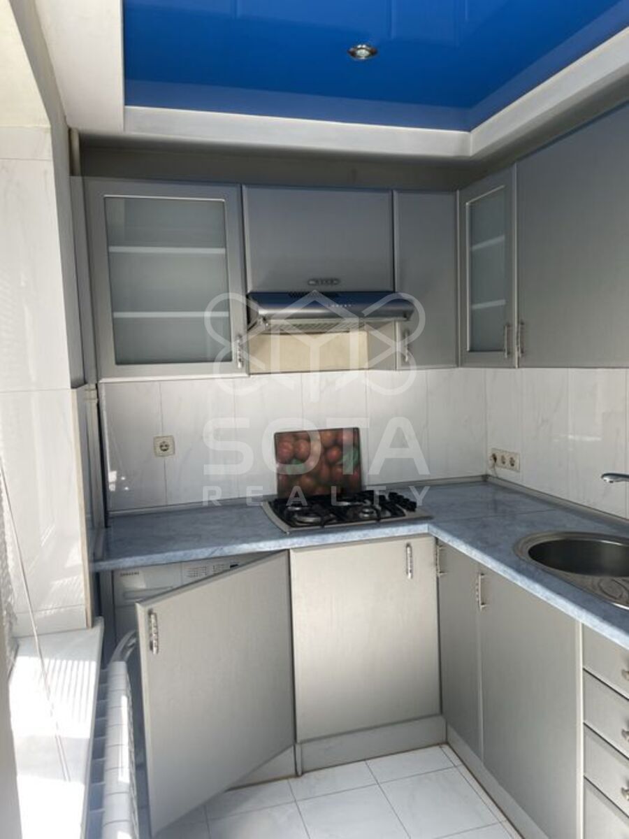 Затишна 1к квартира, вул. Кубанської України 29, метро Лісова