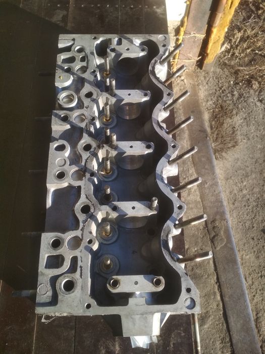 Двигателя ГБЦ  Рено 21 -25 бензин 1.7-2.2 та дизель 2.1