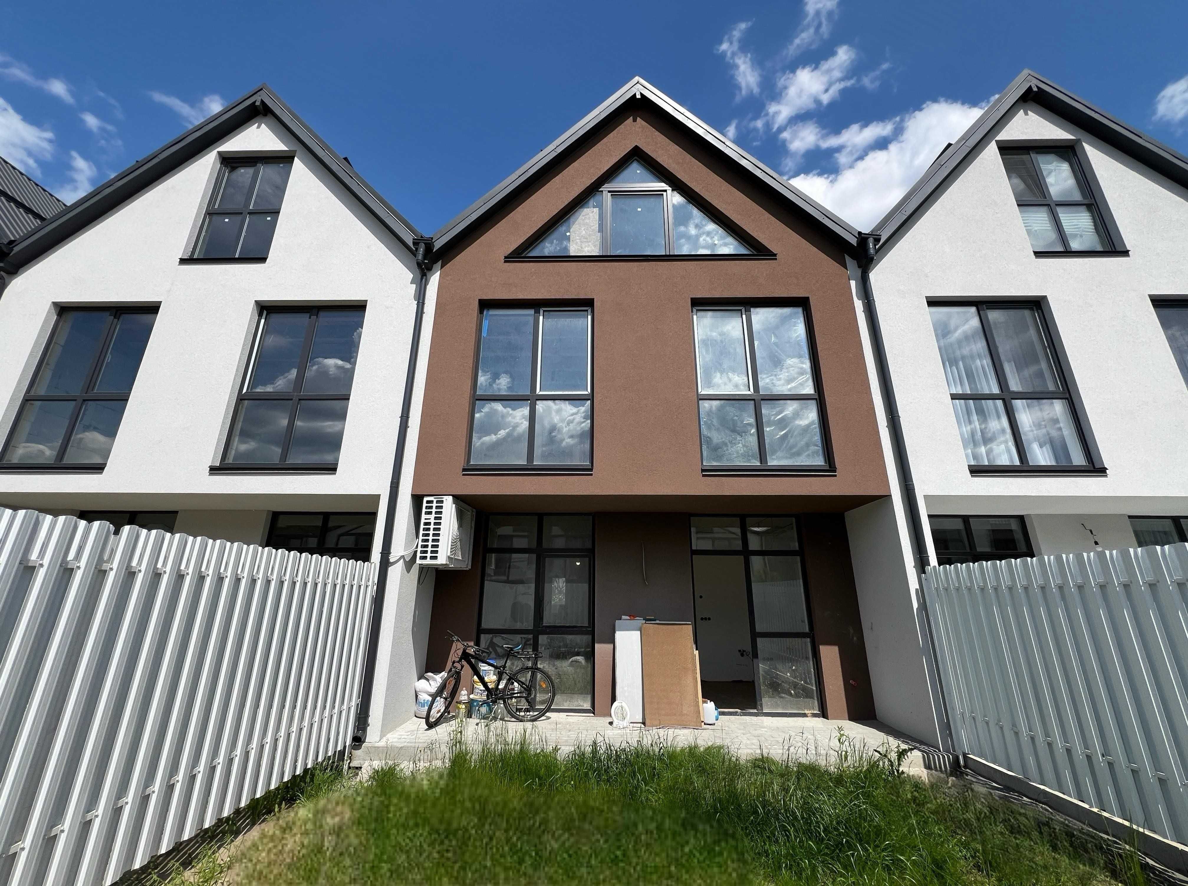 Продам 5-ти кімнатний таунхаус 131 м² В закритому котеджному містечку.