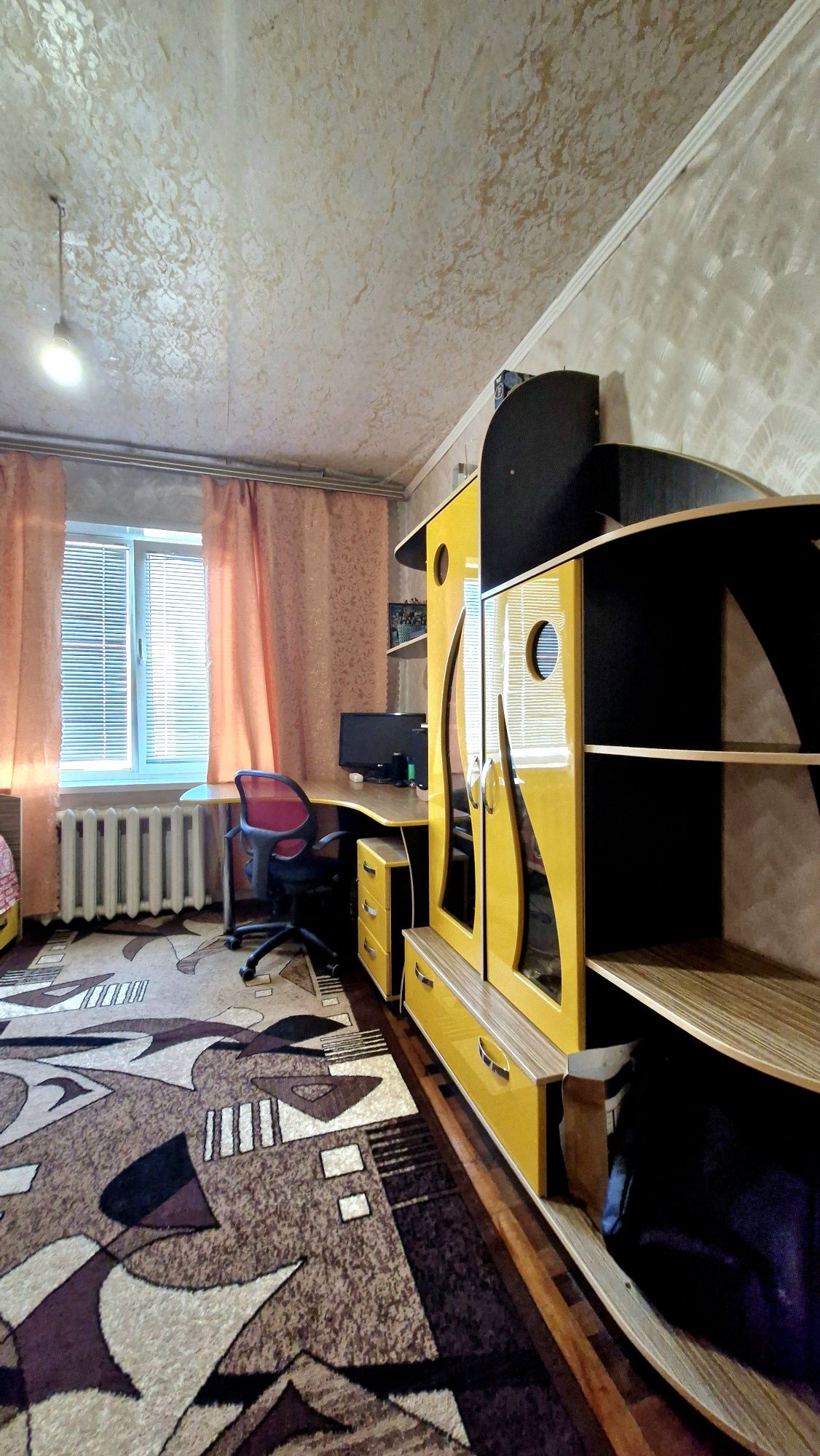 Продам 3-комн "чешку" на Бородинском, р-н "Континента"