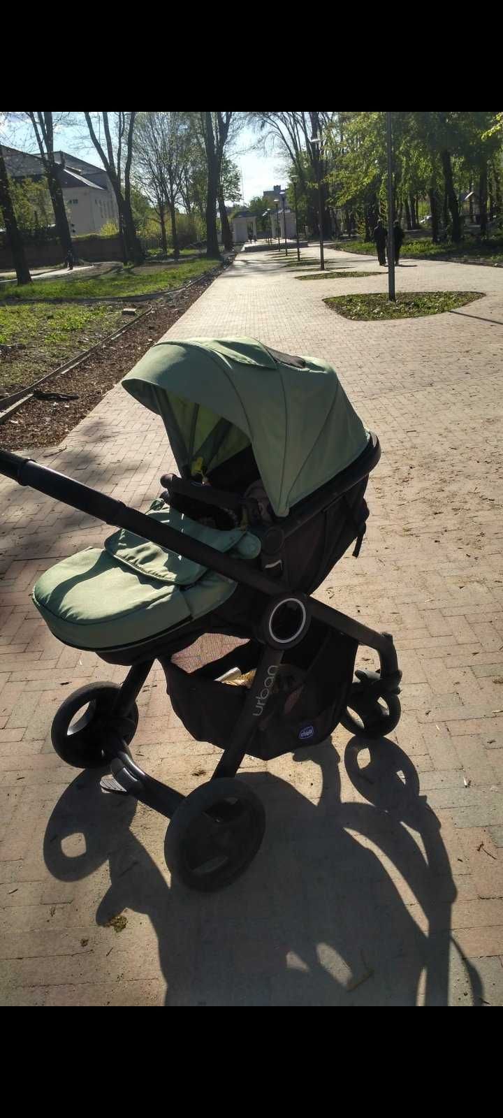 Продам коляску Chicco Urban