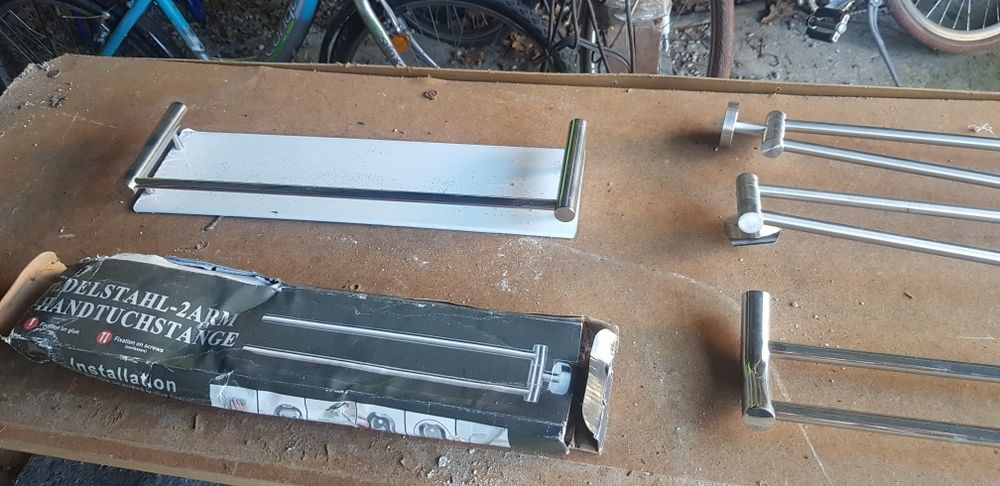 Zestaw półka i wieszaki do łazienki