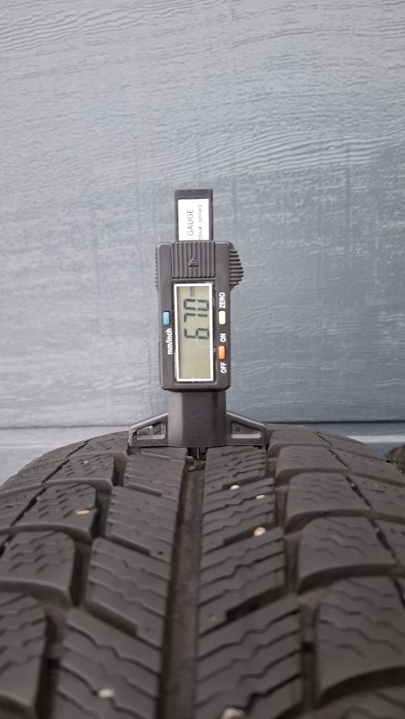 Michelin 205/60 R16 X-ice