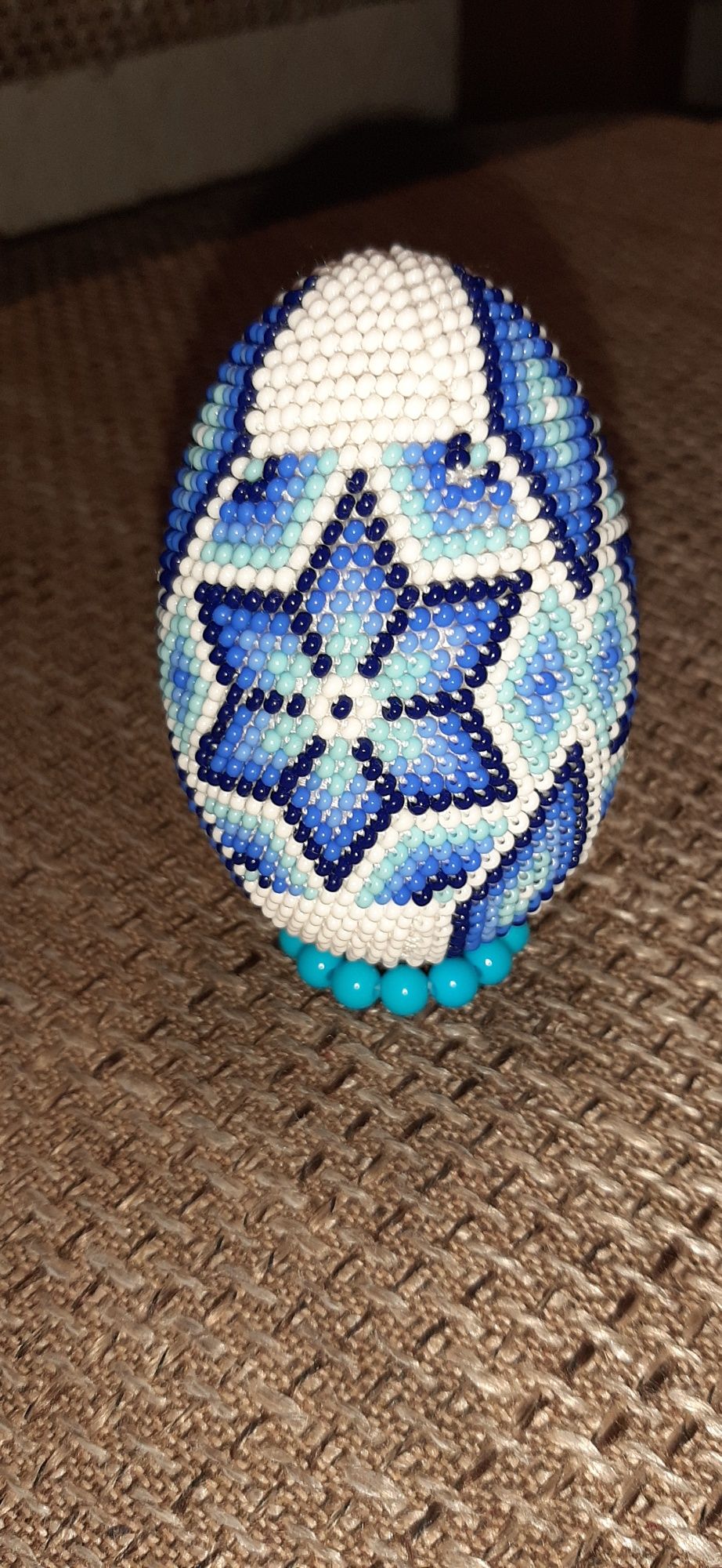 Пасхальное яйцо из чешского бисера