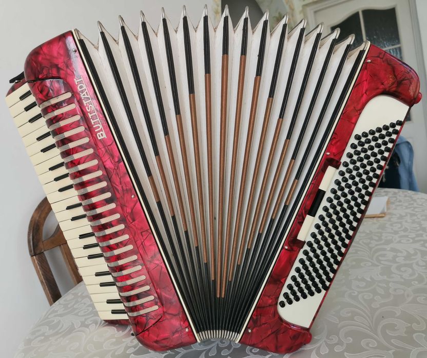 Akordeon Buttstadt 140 (nie Weltmeister, nie Hohner)