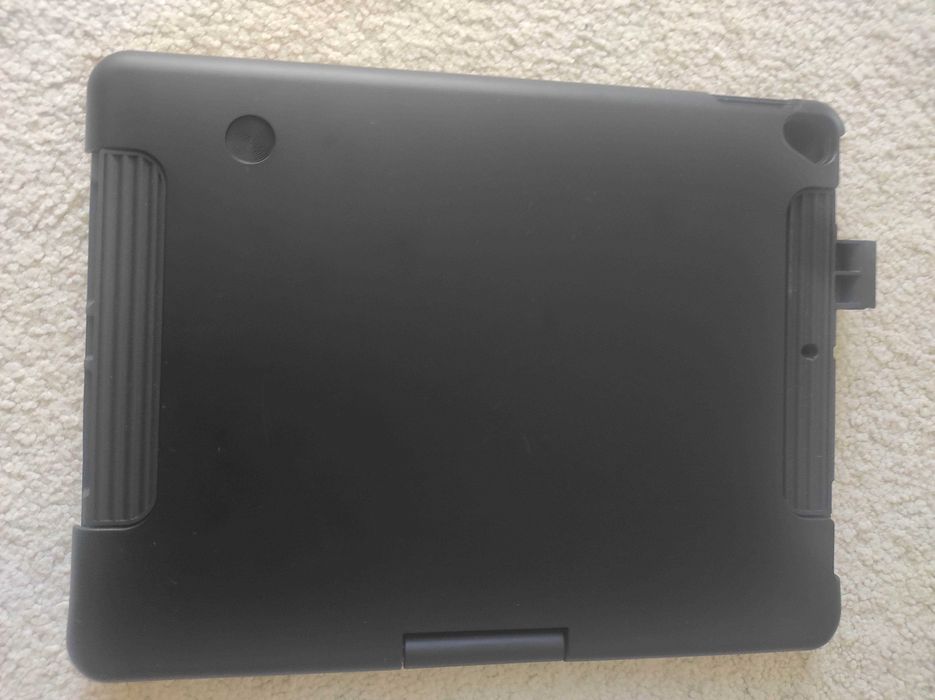 Etui z klawiaturą Synchro Omnitype do iPad Pro iPad Air czarne nowe