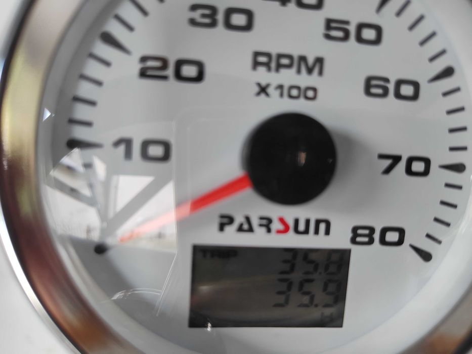 ŁÓDŹ BANTA 460 z 2024 roku z przyczepą i silnikiem