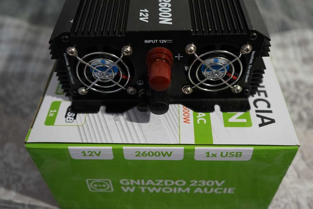 Volt IPS 2600N 12-230V  przetwornica samochodowa