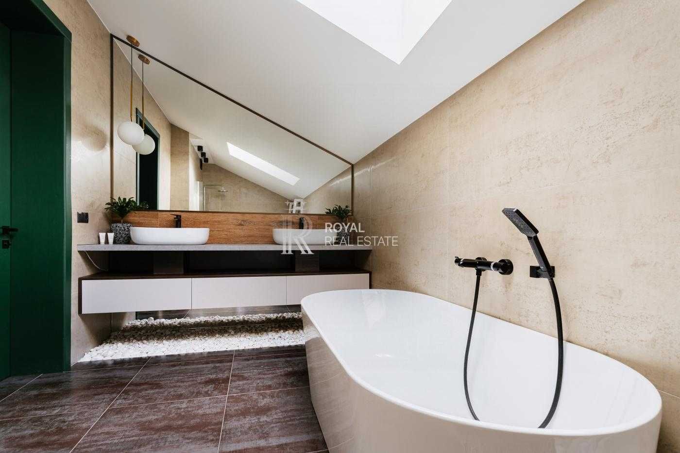 Продаж будинку КМ Lake Wood / Круглик/Wonderful new home