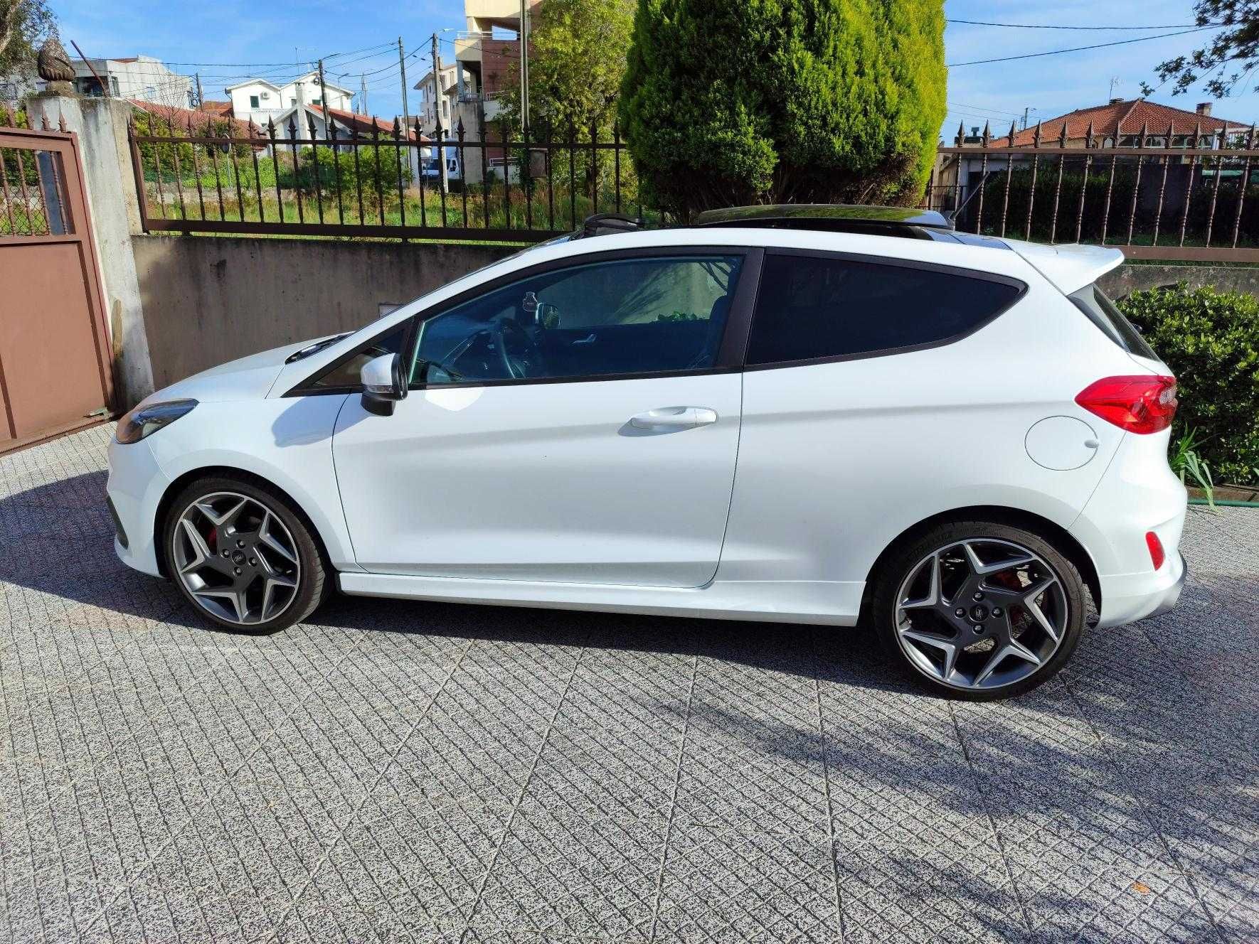 Ford Fiesta ST 1.5 EcoBoost 200cv // Garantia até Jan 2027