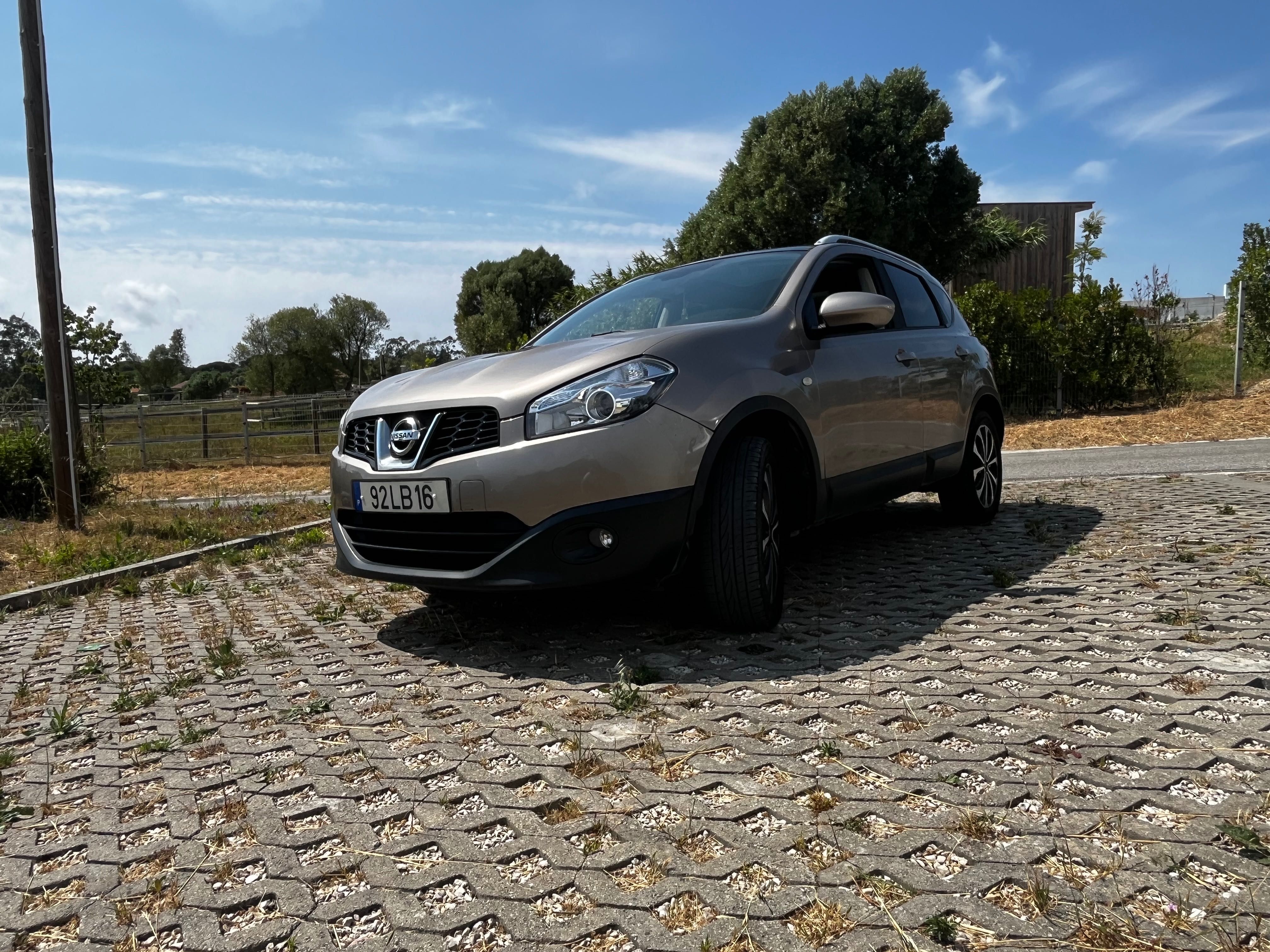 Nissan Qashqai 1.5 dezembro de 2010, em ótimo estado geral. SUV fiável