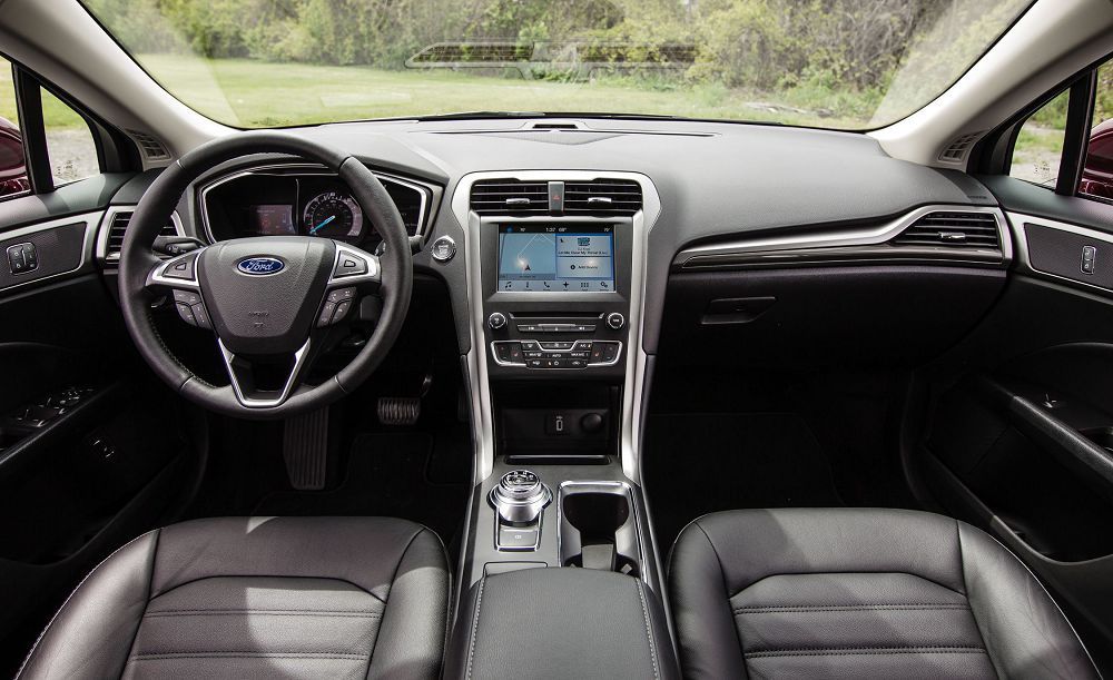 Аренда вато на свадьбы и торжества с водителем Ford и Touareg
