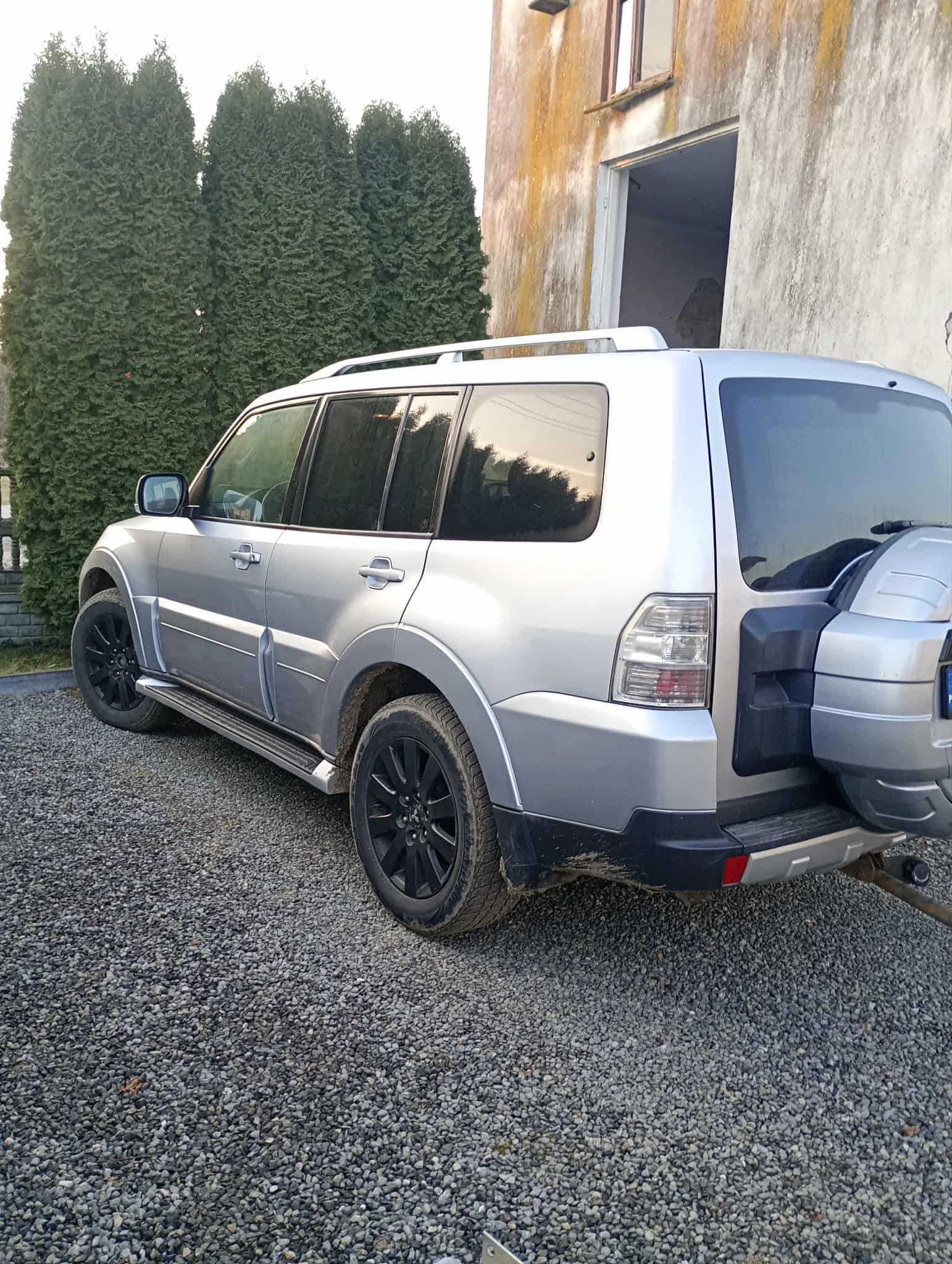 Sprzedam Mitsubishi Pajero 4 - 3,2DID