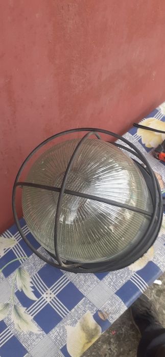 Фонарь закрытого типа.