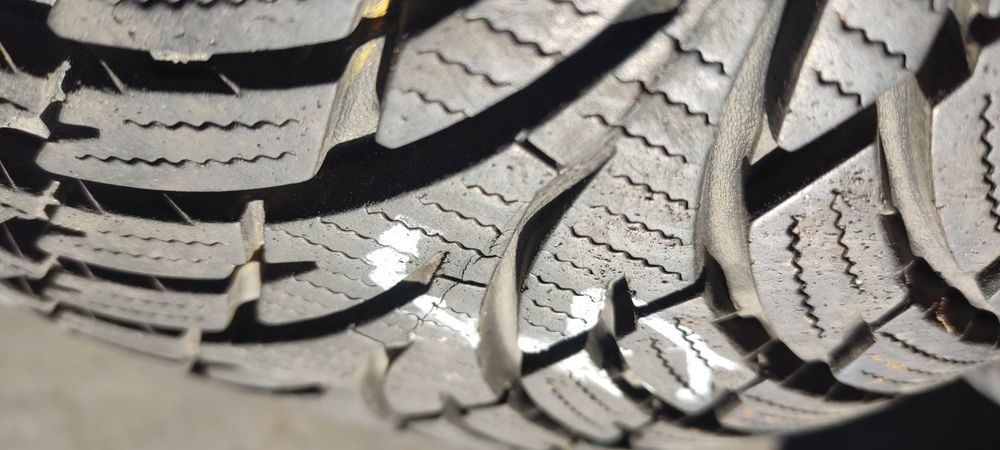 2 szt opon Nokian WR D3 195 60r15 88T