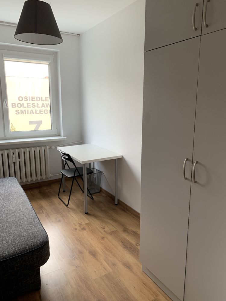 Śliczny pokój jednoosobowy w mieszkaniu studenckim