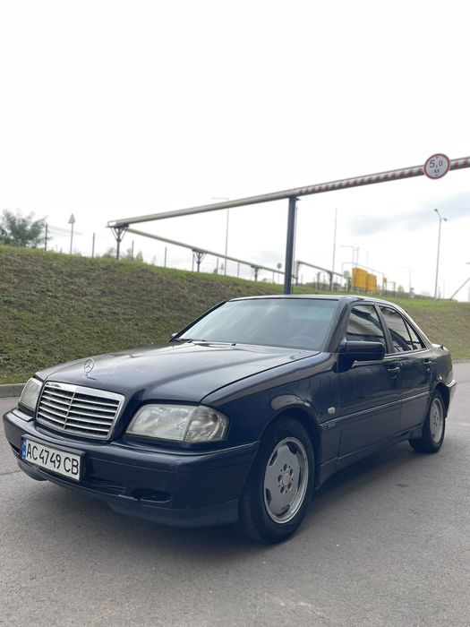 Продаю мерседеса 1.8 газ/бенз