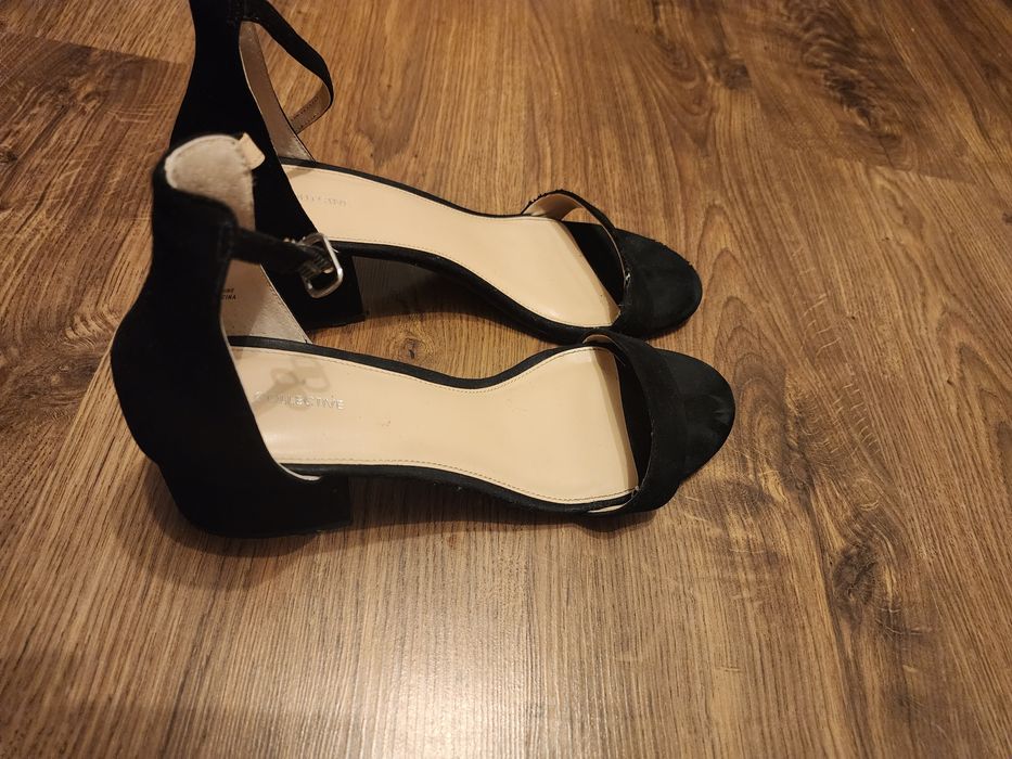 Замшеві босоніжки 42 розмір