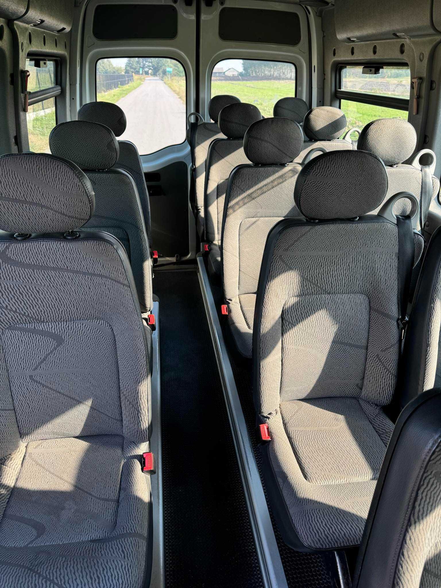 Sprzedam bus osobowy RENAULT MASTER