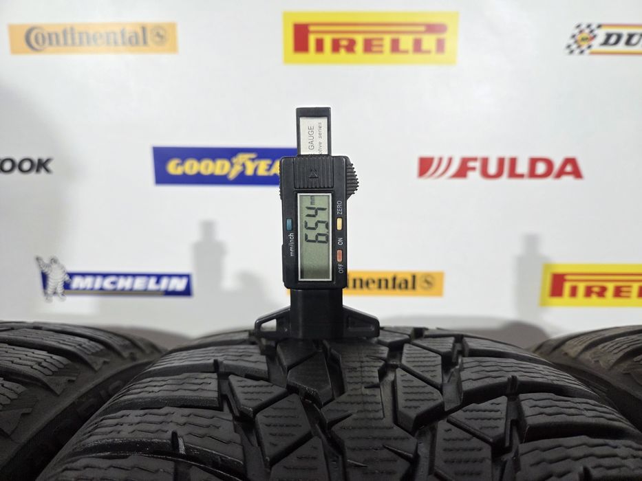 Шини зимові 225 40 18 Nokian 7.5мм!