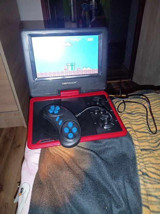 Dvd z funkcją tv i gry retro