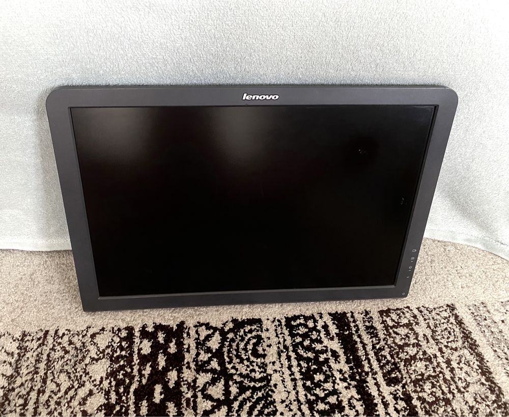 Monitor Lenovo L192 Wide TFT Monitor szaro-czarny sprawny