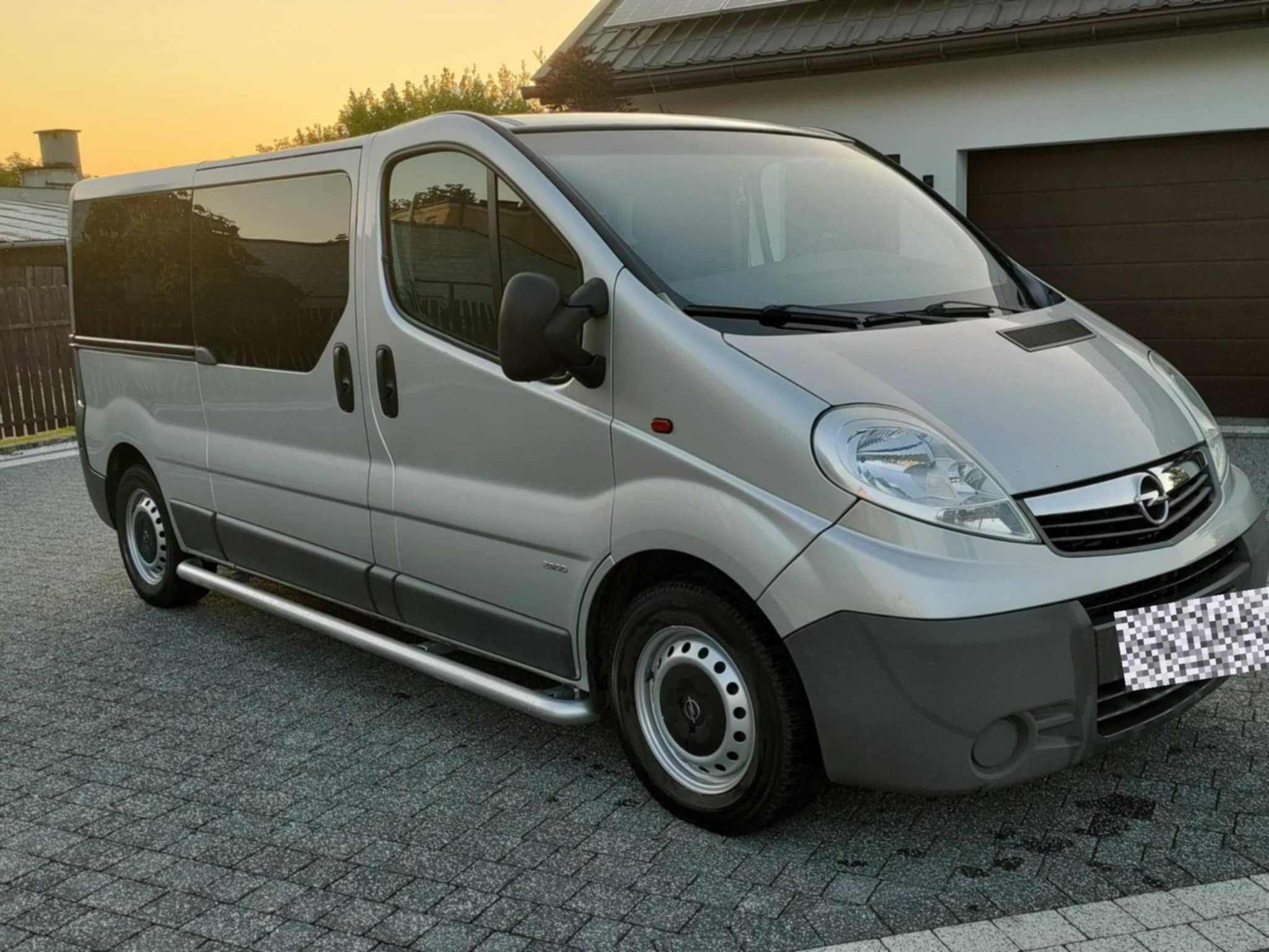 Opel Vivaro 2010 2.5 CDTI