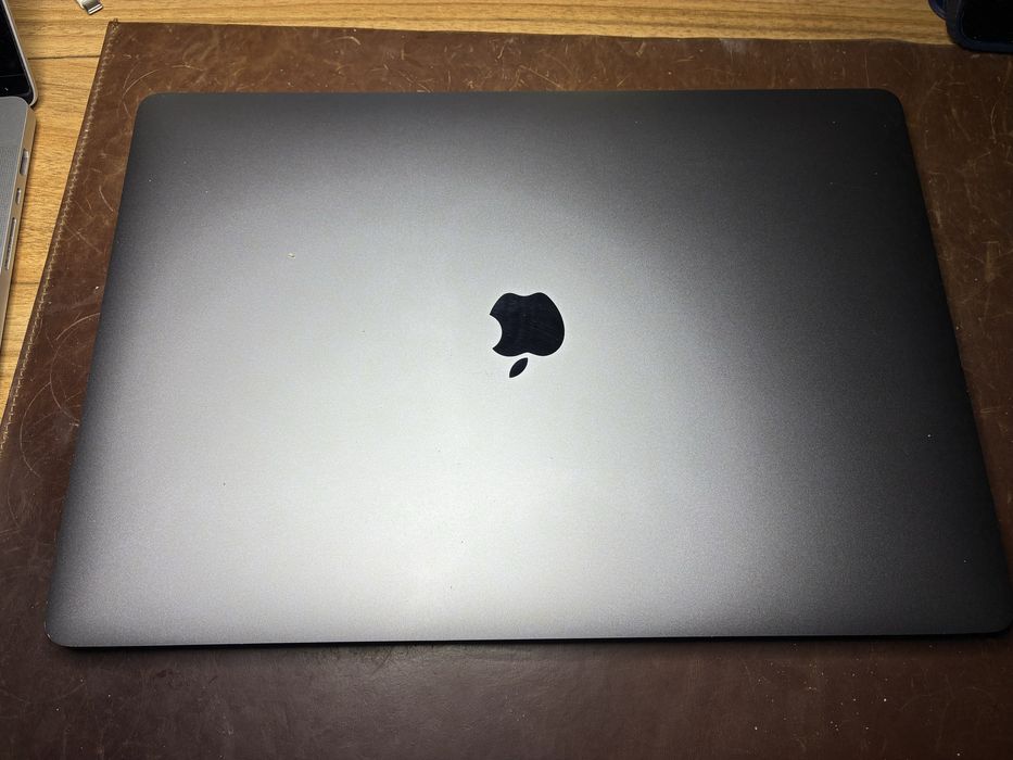 Вживаний Macbook pro 16 2019 i7/32/512/5300m 4gb  A2141