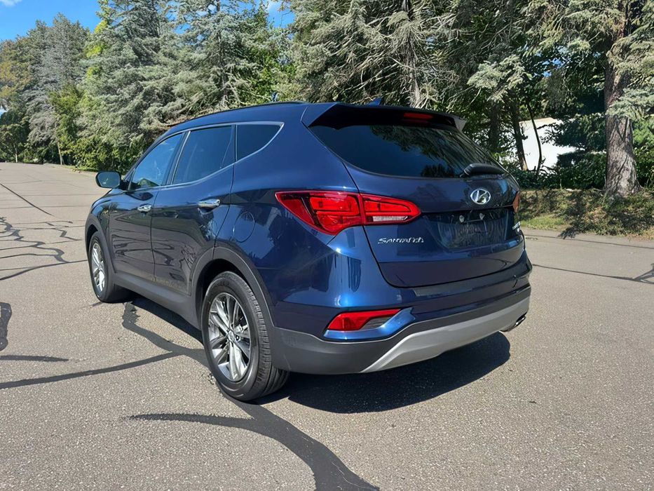 Hyundai Santa Fe      2018