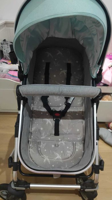 Carrinho bebe trio com acessórios ótimo estado
