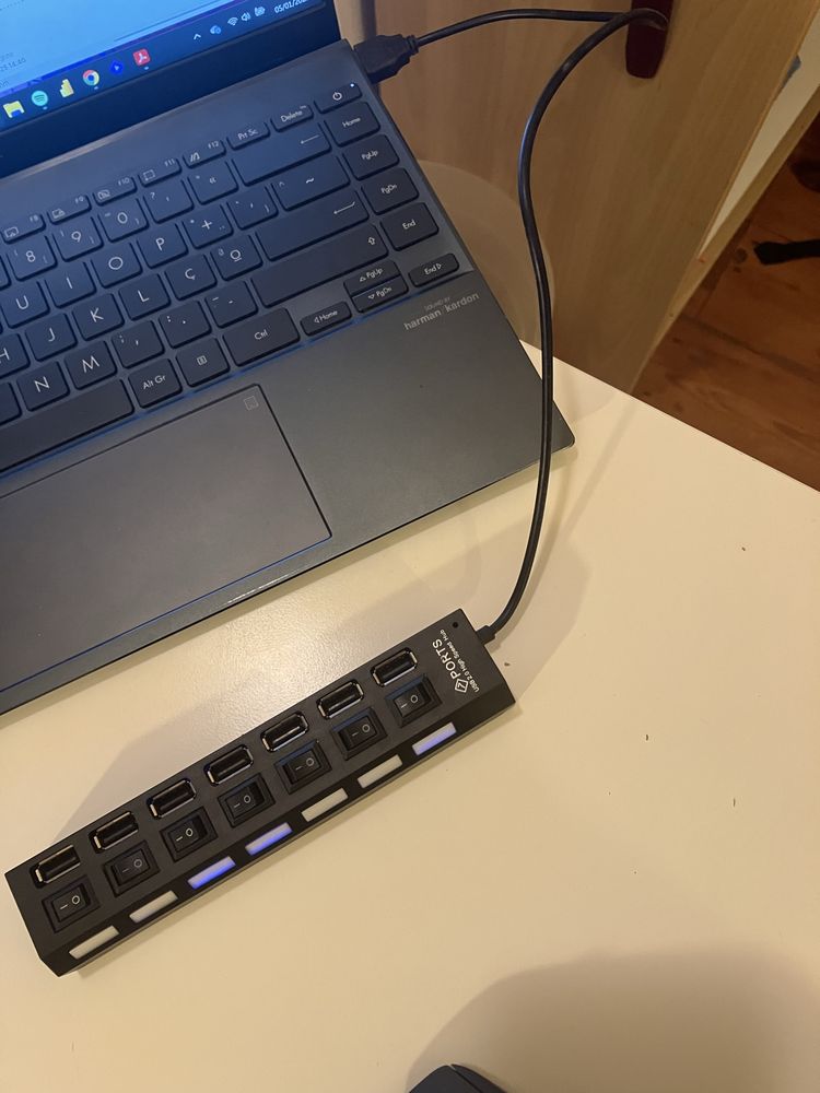 Hub usb (pouco uso)