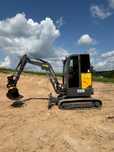 Volvo ECR25D  Volvo ECR25D + rotor Engcon EC204 (3 łyżki, b.dobry stan, ze Szwecji)