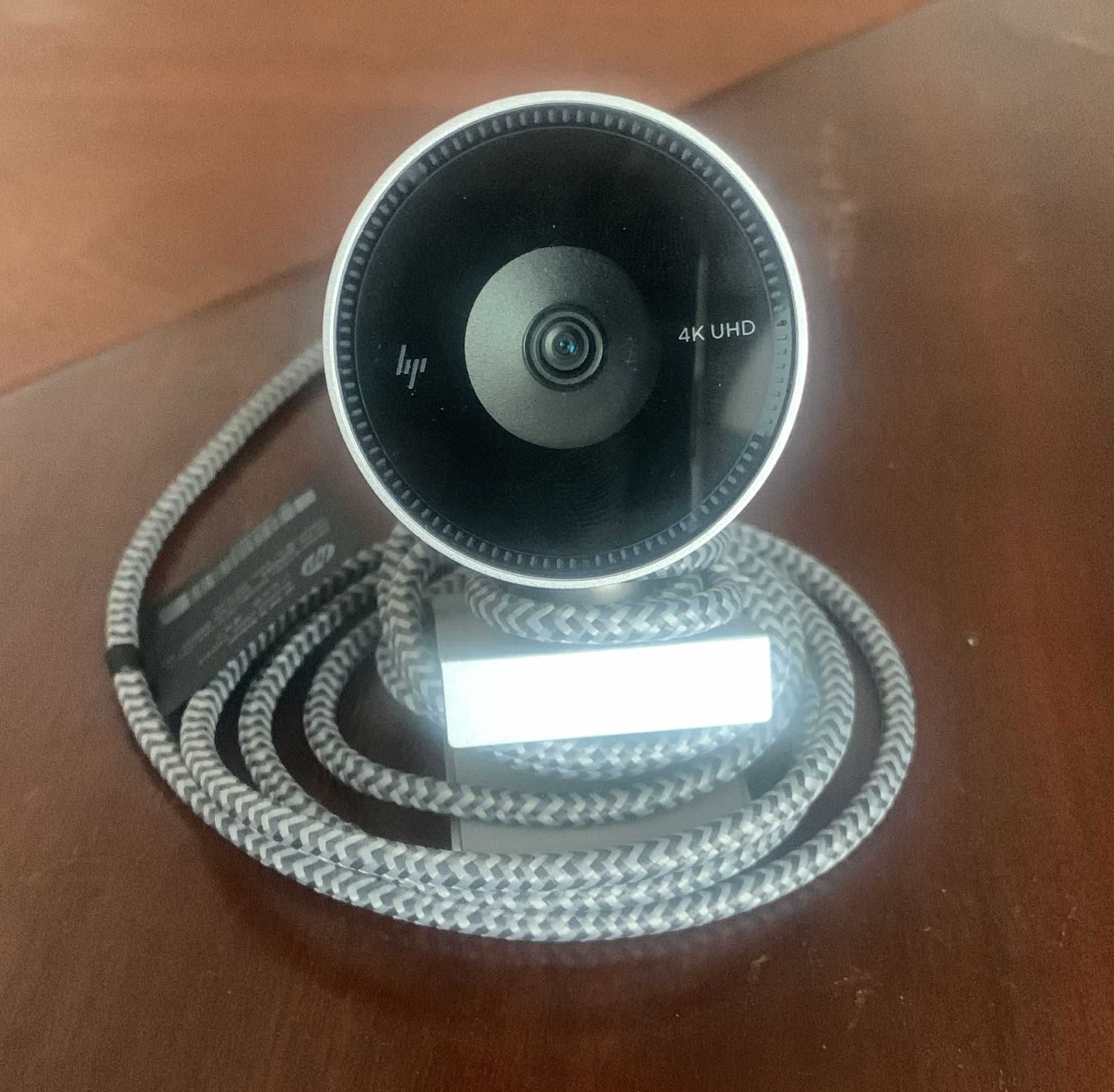 Webcam HP 950 4K UHD – Excelente Estado, Muita Versatilidade!