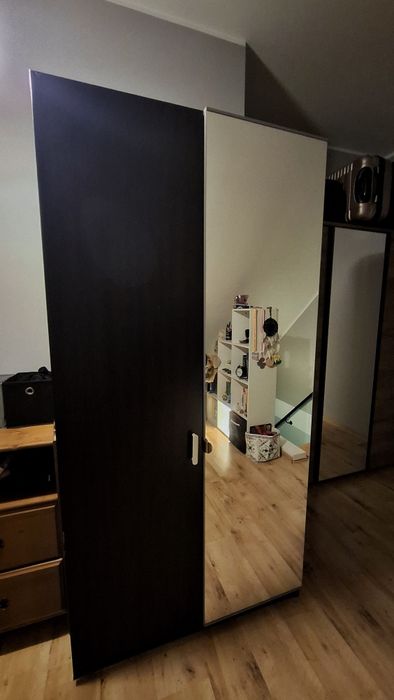Szafa IKEA PAX – czarnobrązowa, drzwi z lustrem, drążki

Sprzedam poje