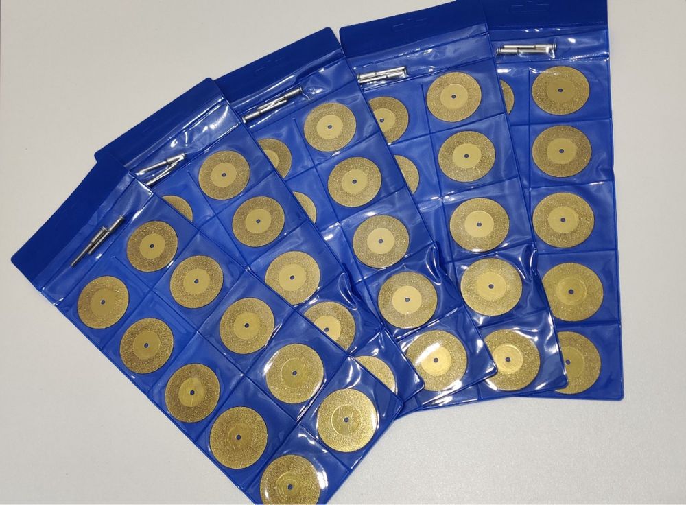 Гравер Fixtool Pomogator  на аккумуляторе 2 АКБ (21V)