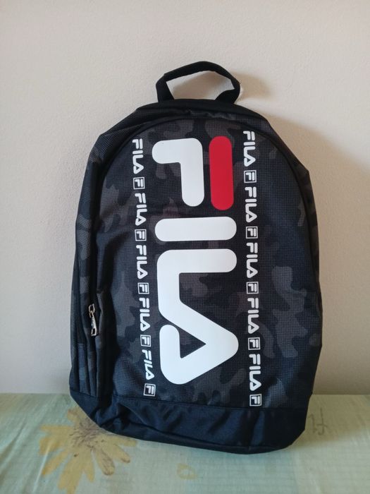 Продам портфель Fila
