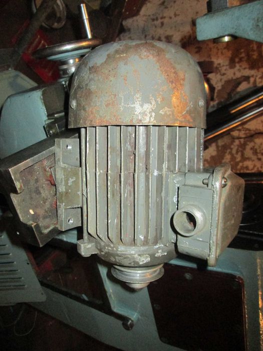 подам электродвигатель