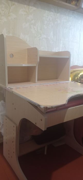 Дитяча парта , стіл