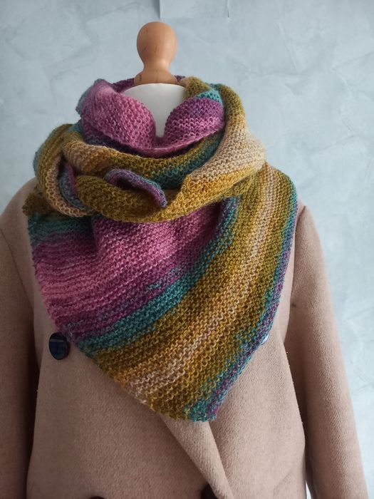 Chustka ręcznie robiona na drutach