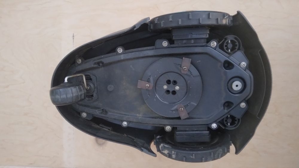 Robot koszący Gardena SILENO minimo 500 m² Bluetooth  Husqvarna zestaw