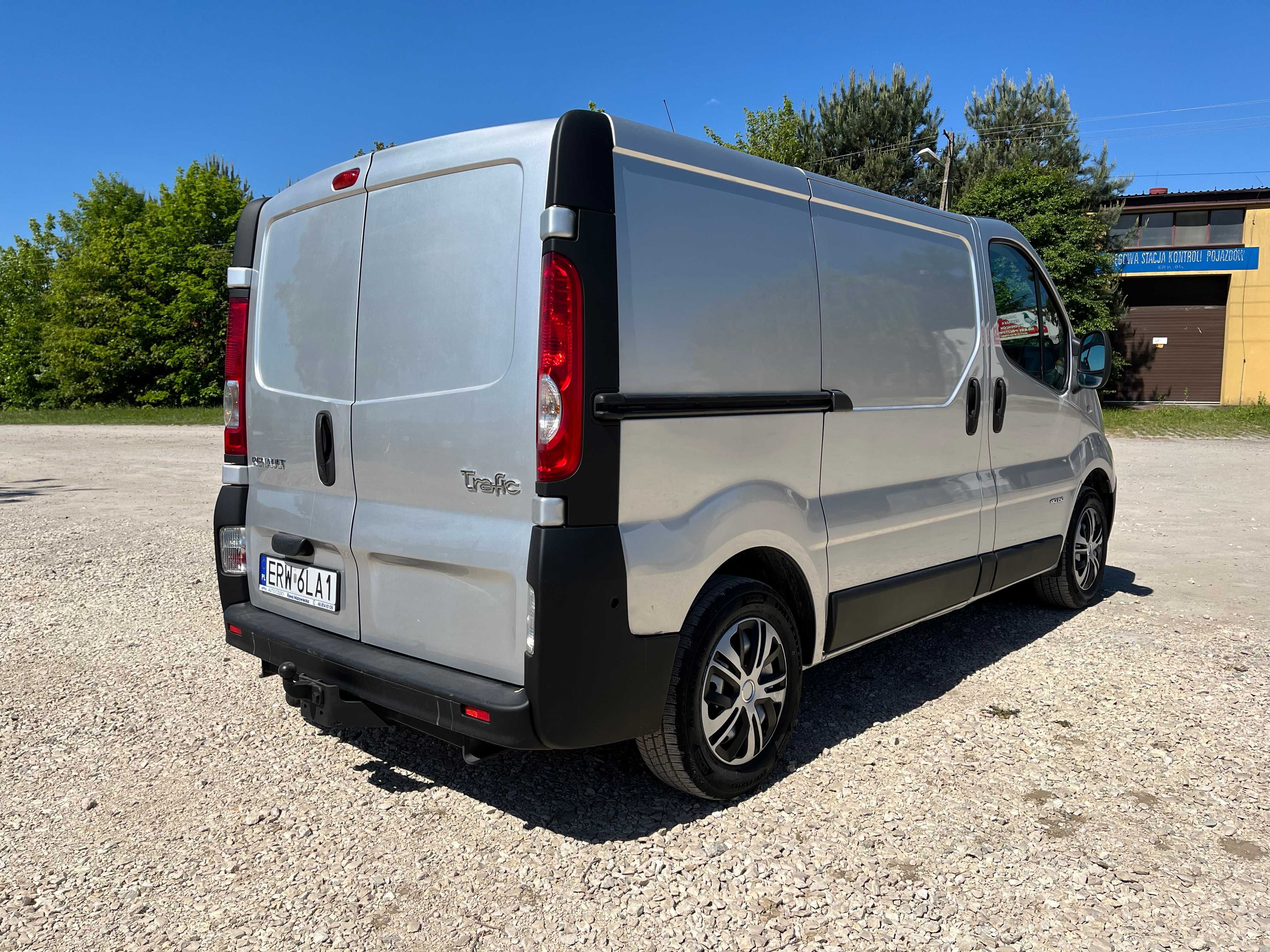 Renault Trafic II 2.5 DCI 150KM przebieg 120tys. km.