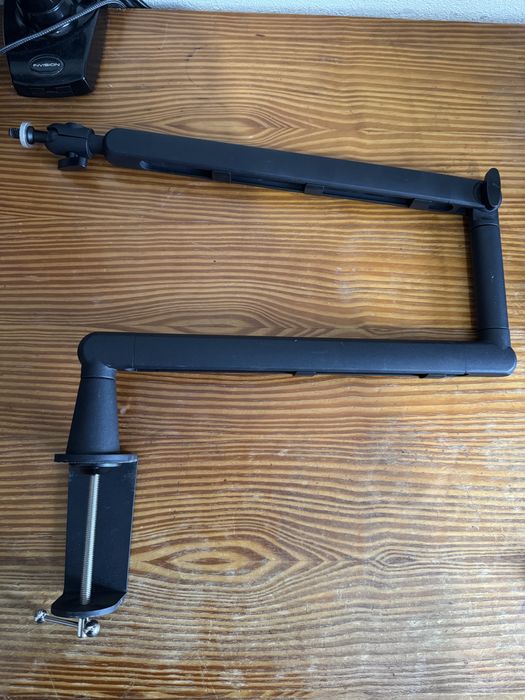 Microfone HyperX QuadCast S como NOVO com braço