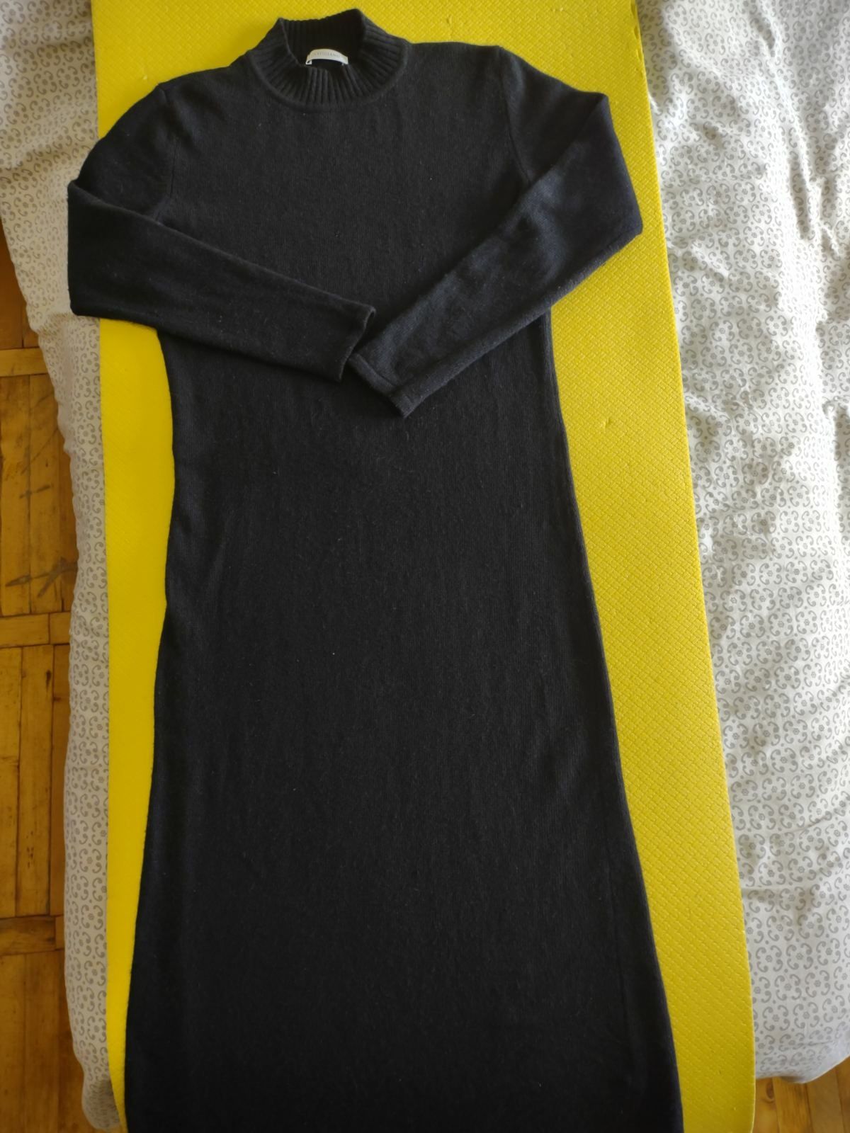 Шерстяне плаття фірми Artigiano розмір М