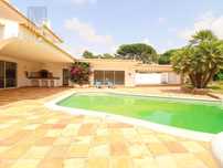 Moradia T5 com Jardim e Piscina na Marisol