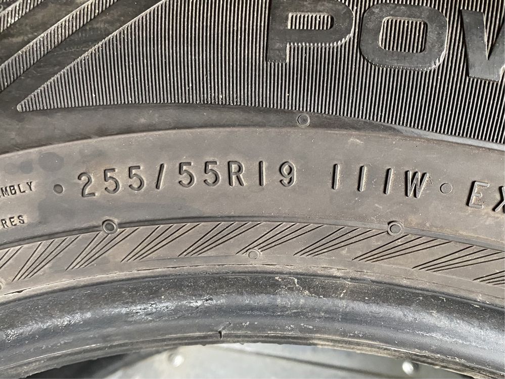 Літня резина шини 255/55R19 NOKIAN