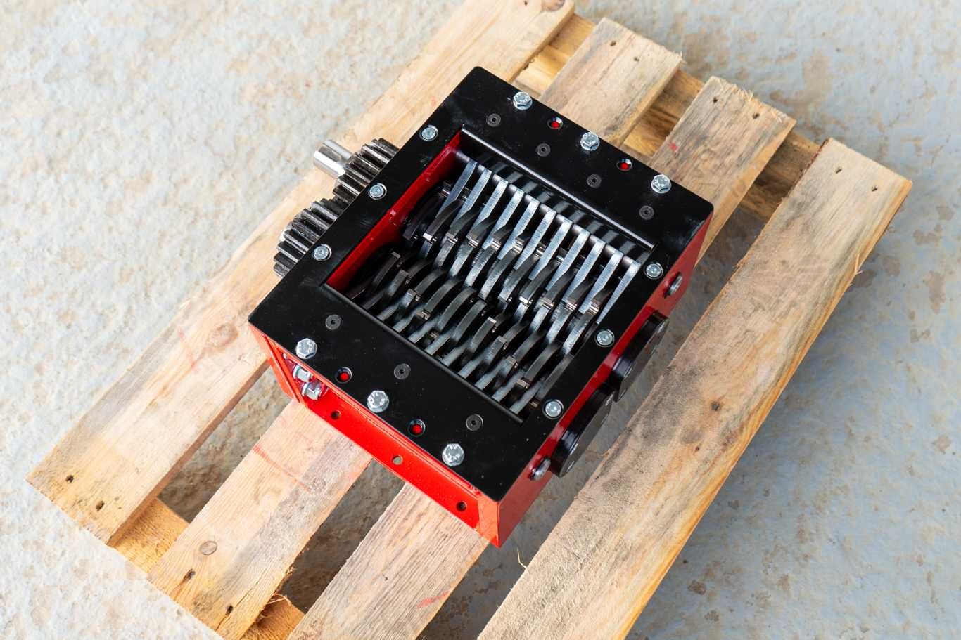 MECHANIZM rozdrabniacz, niszczarka SHREDDER SR-200