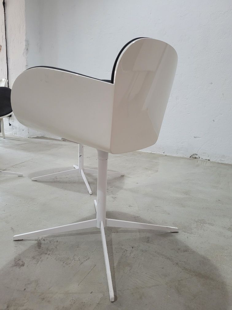 Fotele designerskie Perri Coccola G Swivel Chair by Casprini