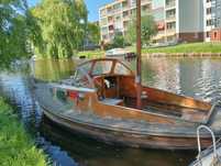 Łódź kabinowa drewniana