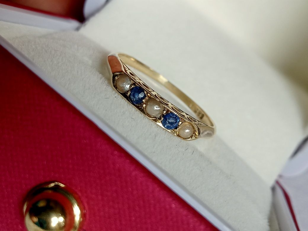 Złoty pierścionek z szafirami i perłami 585