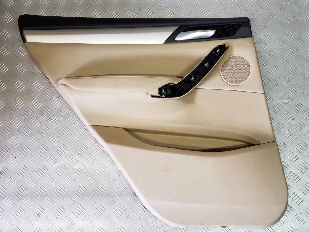 Обшивка двери (карта) задння левая кожа,беж BMW X3 F25 разборка